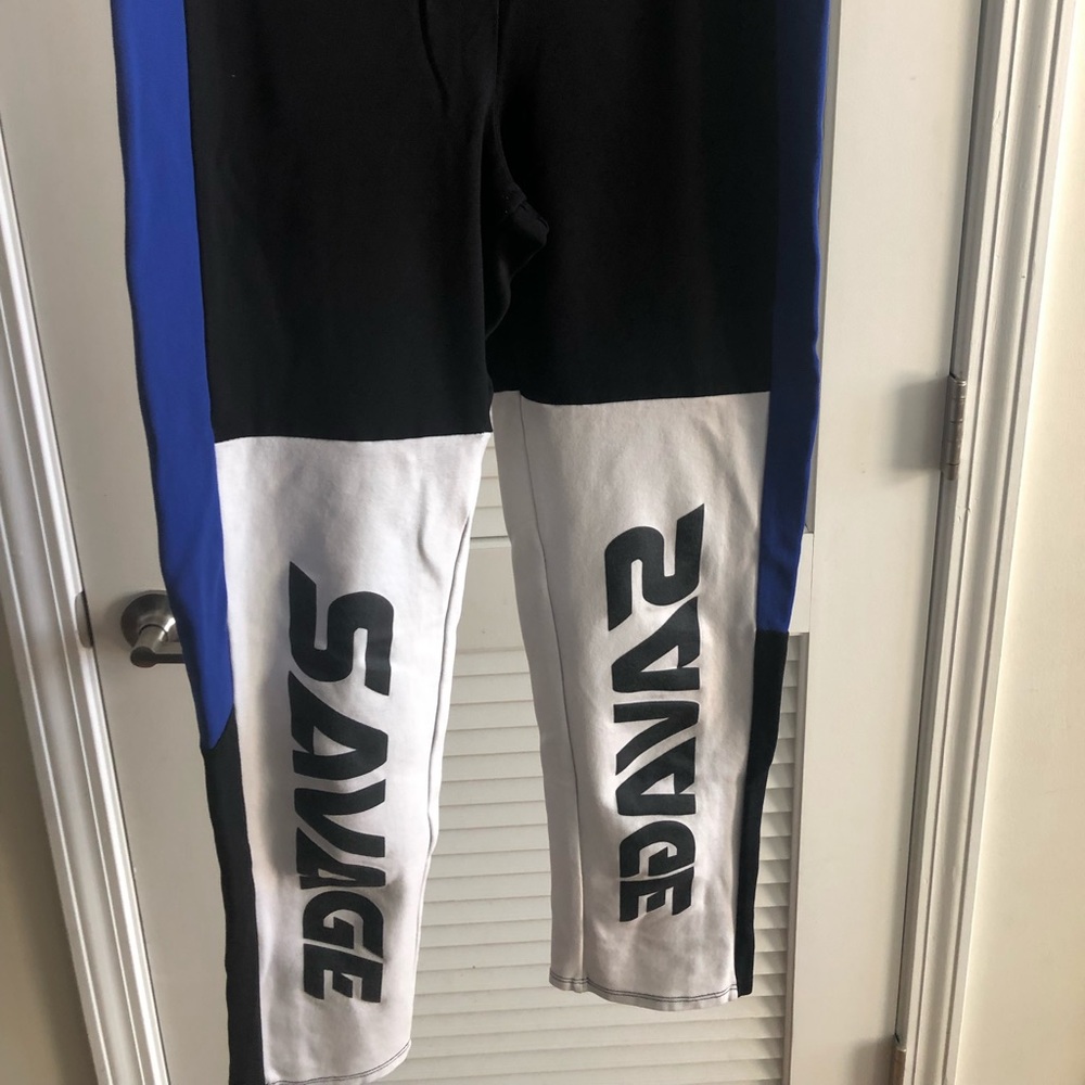 SAVAGE leggings